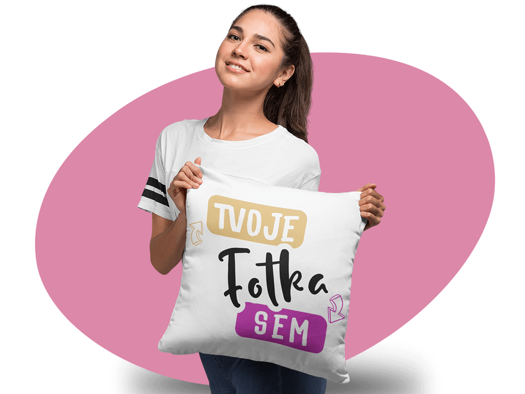 Vytvoř si Potisk na Polštář s Fotkou a Nápisem Online