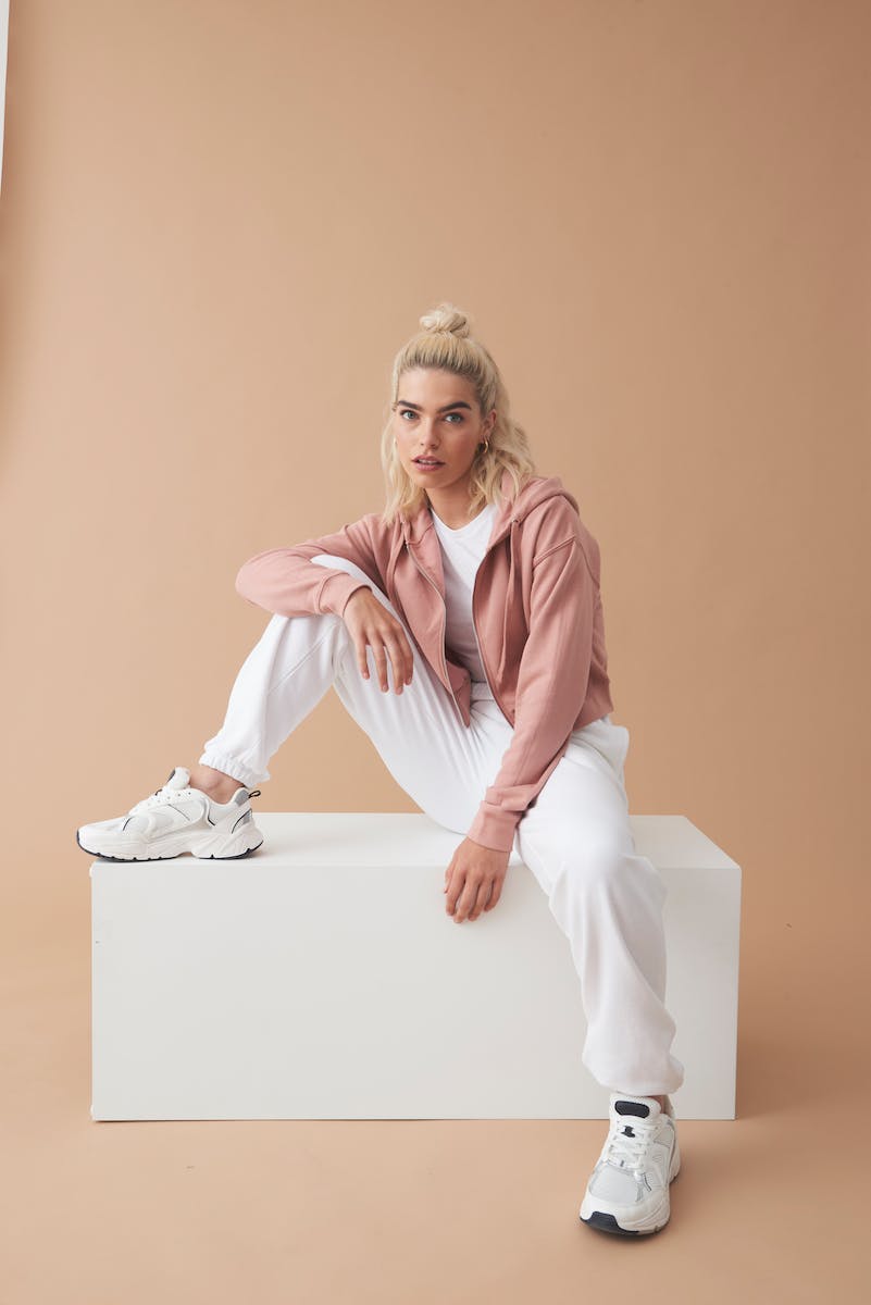 Zkrácená Dámská Mikina AWDis s Kapucí a Zipem na Potisk