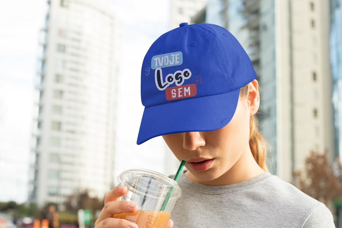 Navrhni si festivalové kšiltovky s logem